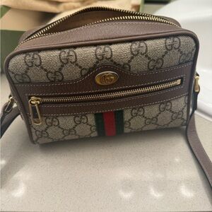 Ophidia GG Supreme mini bag for sale. Comes with everything in the pictures.
